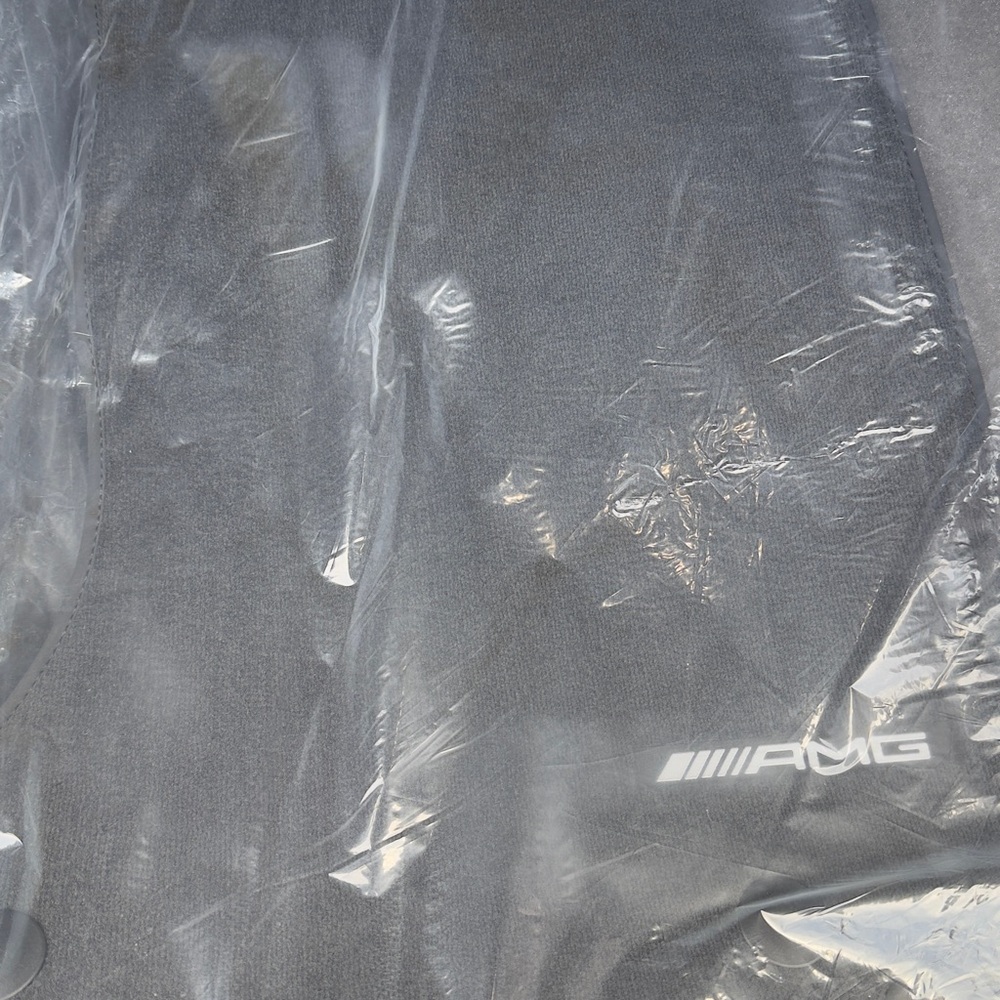 Mercedes-Benz Original Car Part/Floor mats set - Picture 4 of 4